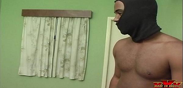  Negao bandido pegou a travesti, amarrou e torturou - Paulo Black - Camila